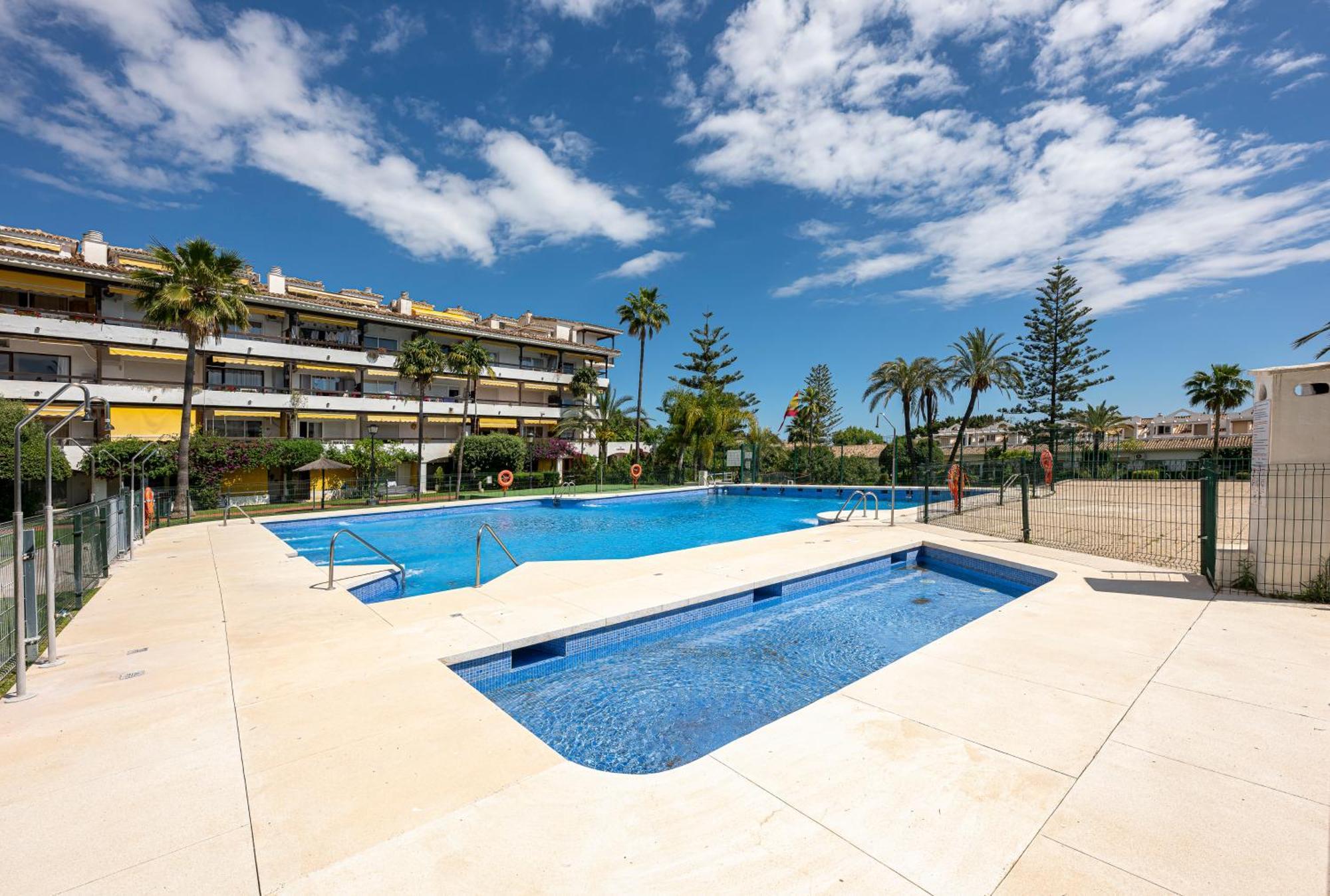 Apartment En Milla De Oro *